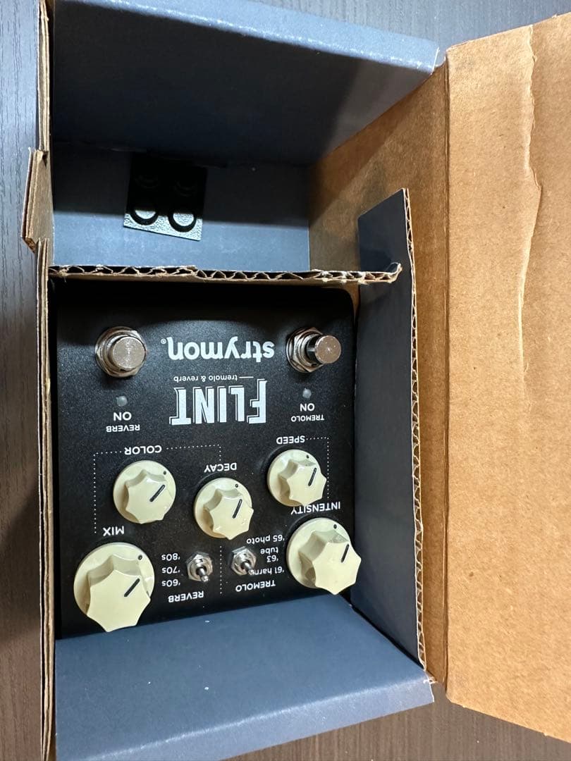 strymon FLINT v2 トレモロ & リバーブ