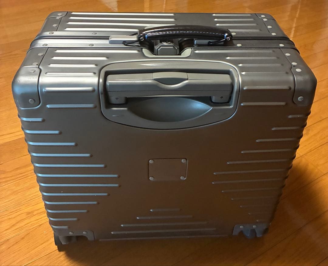 イノベーター スーツケース innovator inv1611 42L