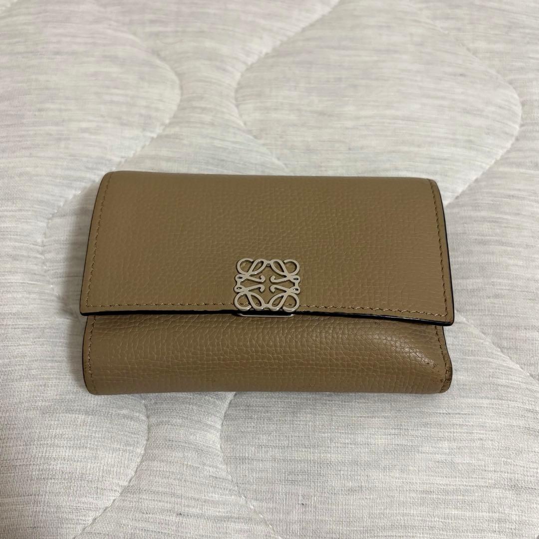 loewe アナグラムバーティカルウォレットスモール