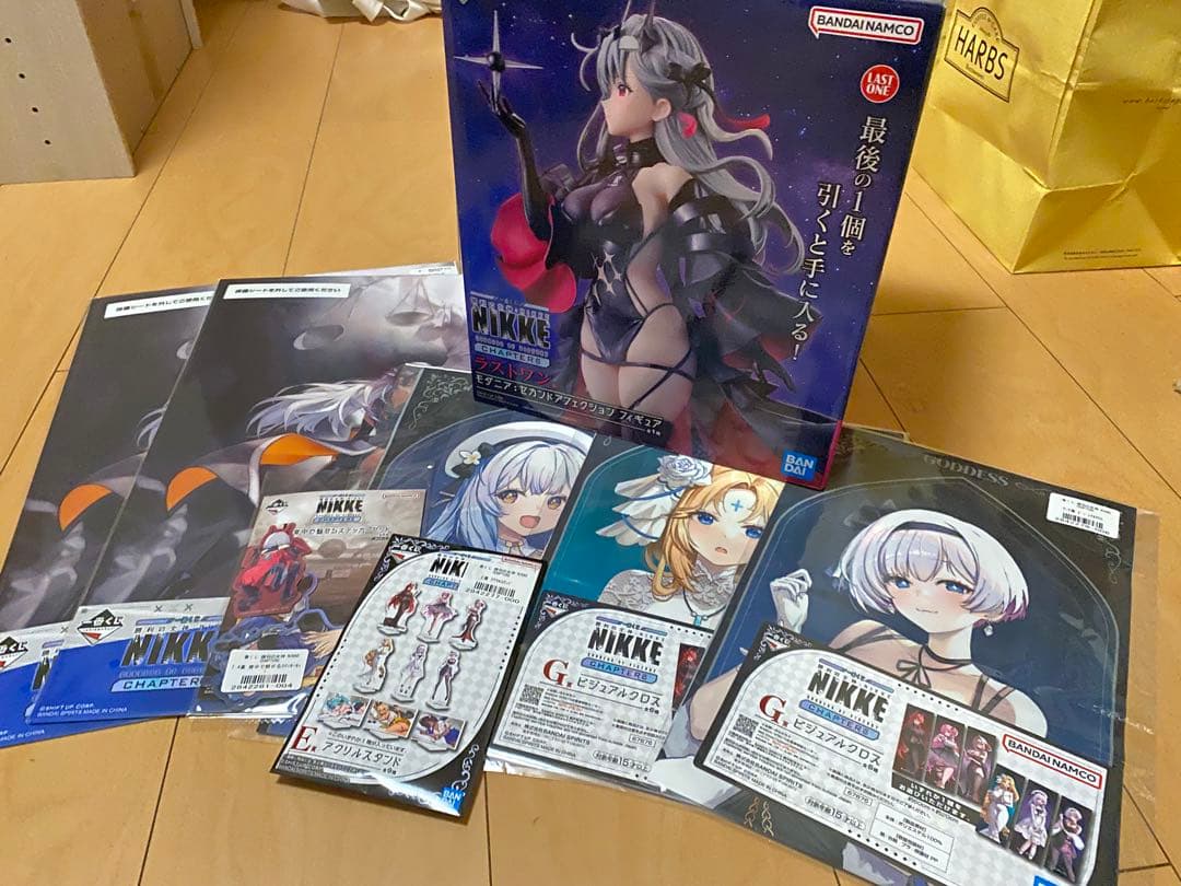 勝利の女神NIKKE ニケ　一番くじ ラストワン賞　モダニア　他下位賞