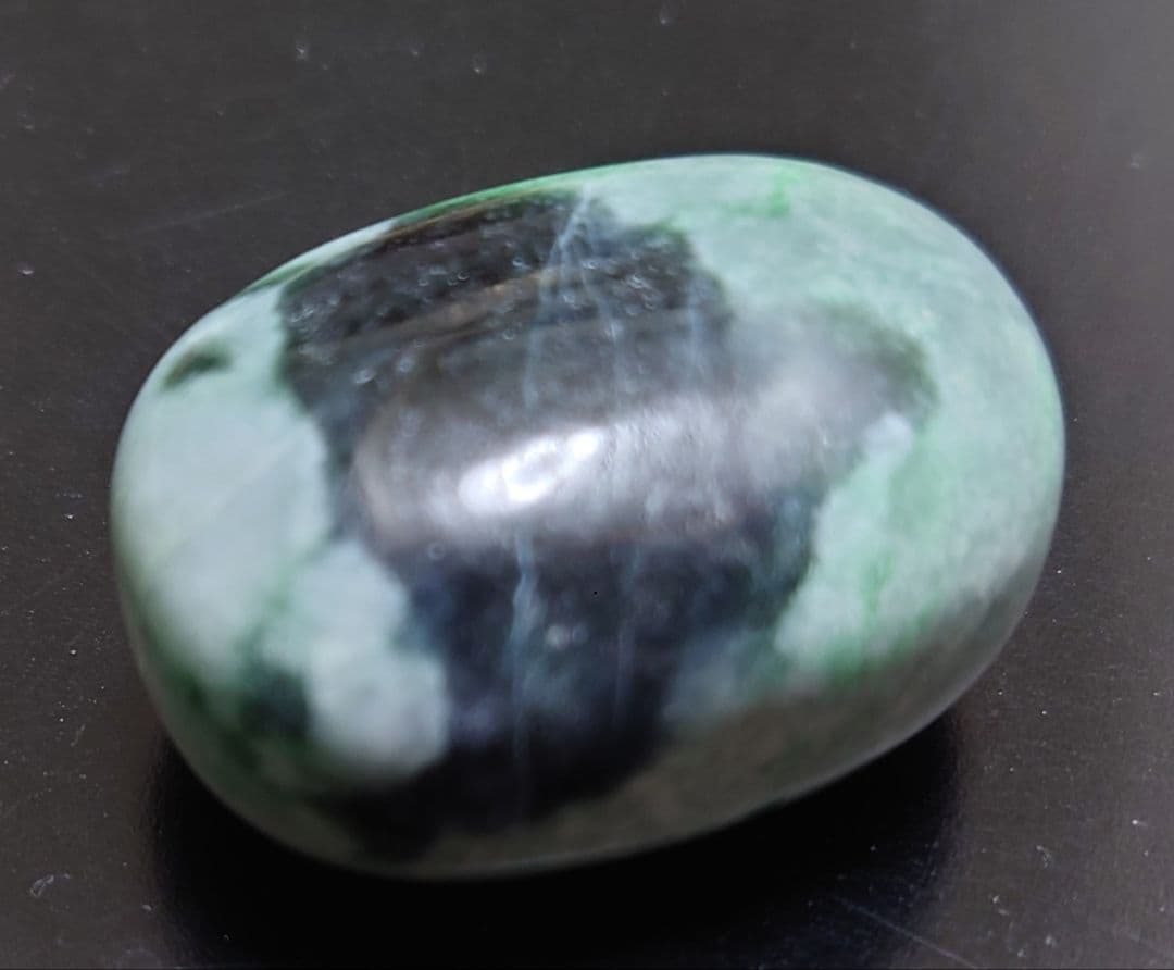 糸魚川翡翠　たまご　玉玉
