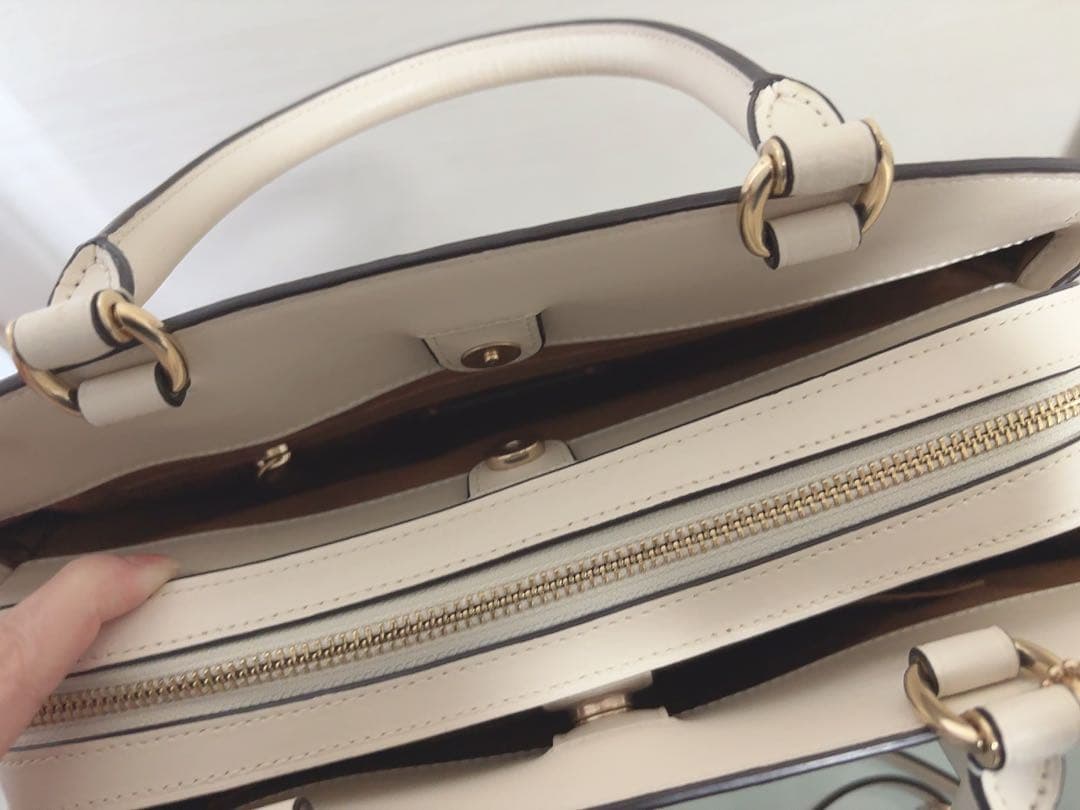 COACHシグネチャーハンドバッグ