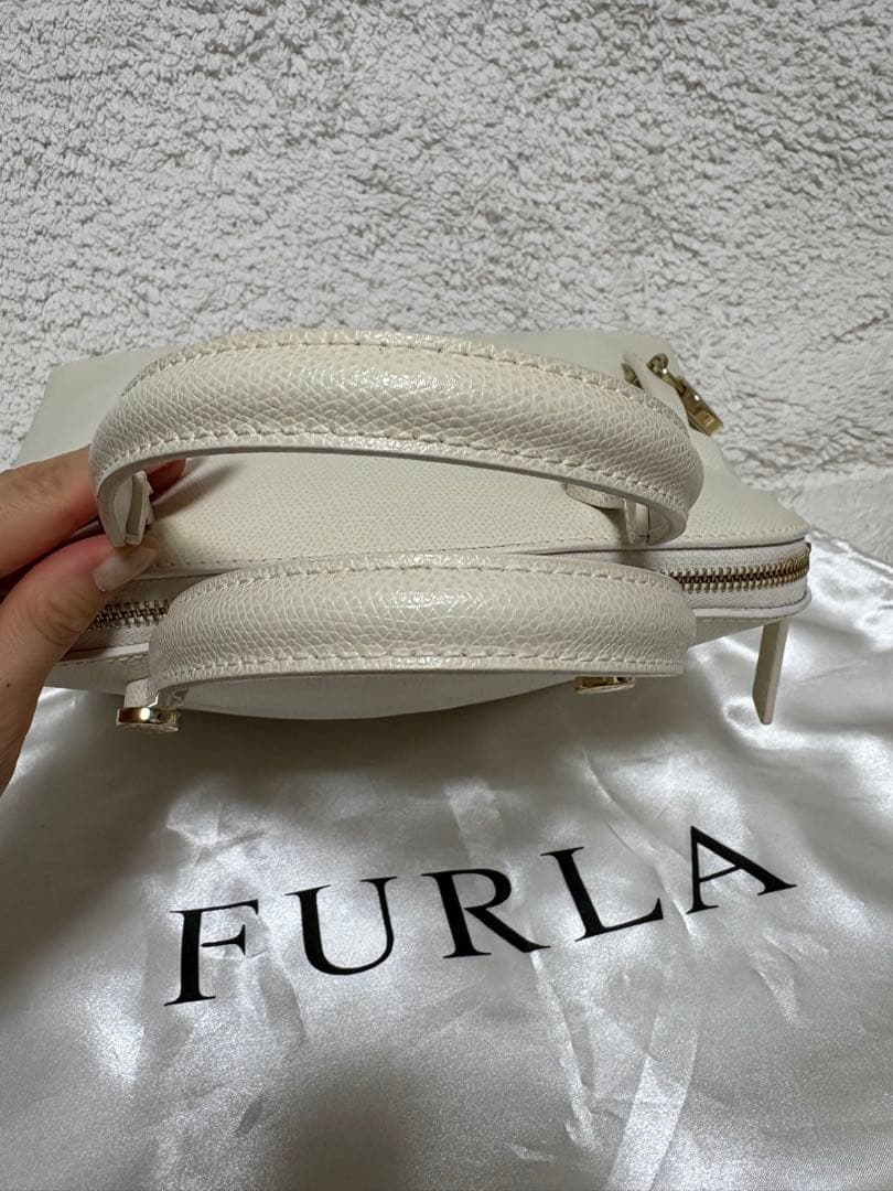 【美品】フルラ　パイパー　ハンド　ショルダーバッグ　オフホワイト