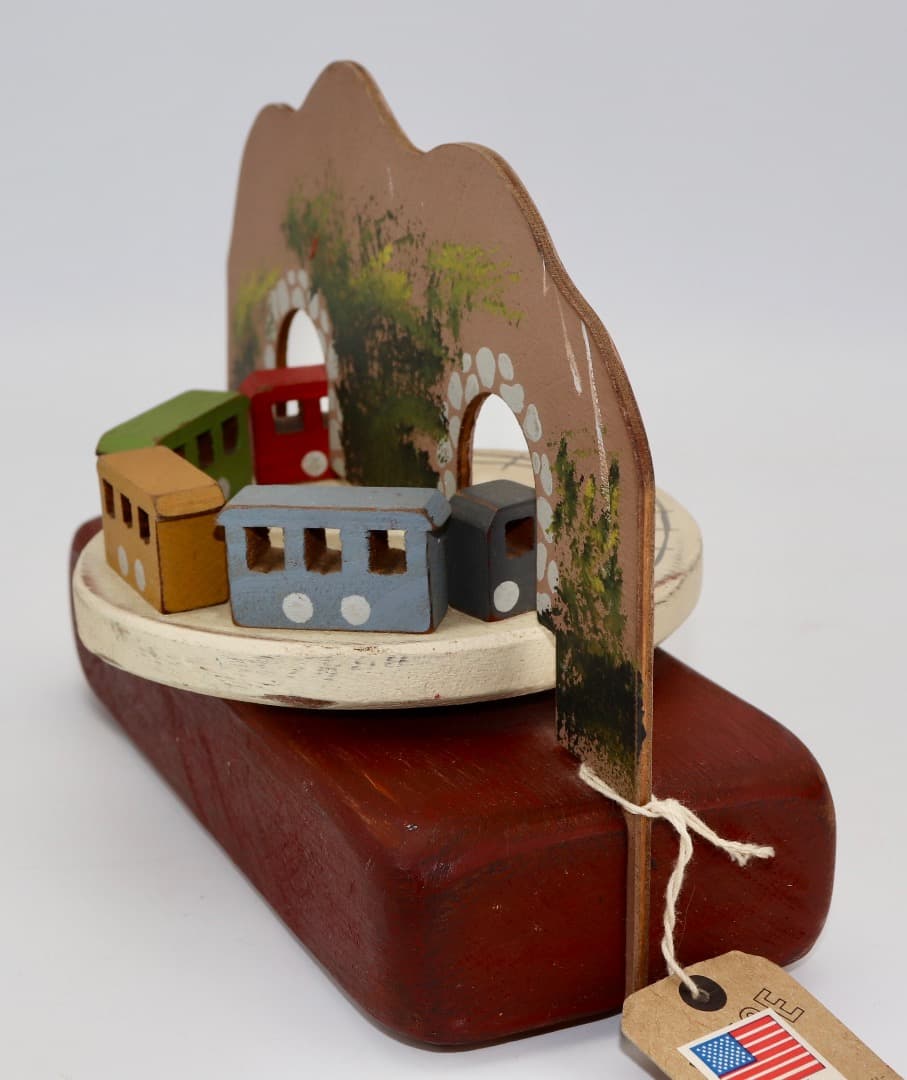 アメリカン・フォークアート 木製オルゴール アメリカ民謡「線路は続くよ」