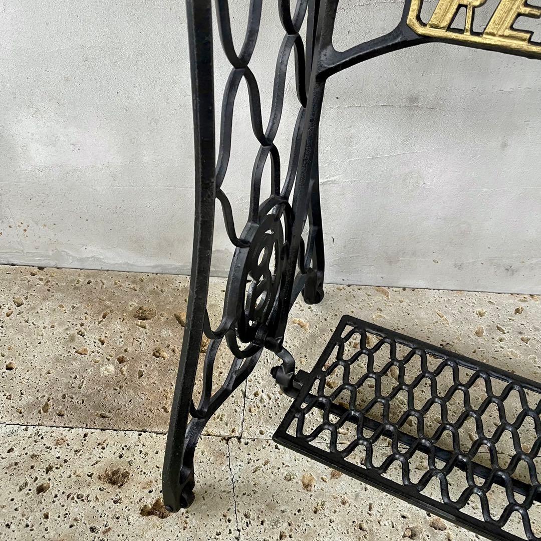 なーさん　イギリス　アンティークミシン脚テーブル　REIKO 足踏みミシン