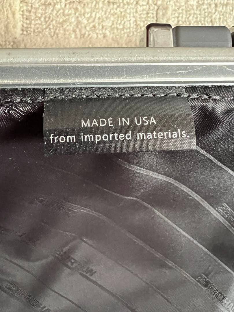 バッグ ZERO HALLIBURTON Geo Aluminum 3.0 83L