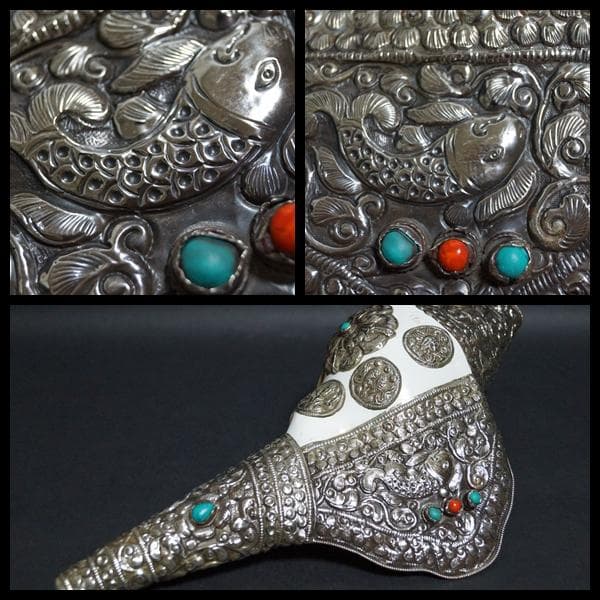 オールドチベット法具大型左巻法螺貝純銀巻きターコイズコーラル象嵌手造り打出し装飾