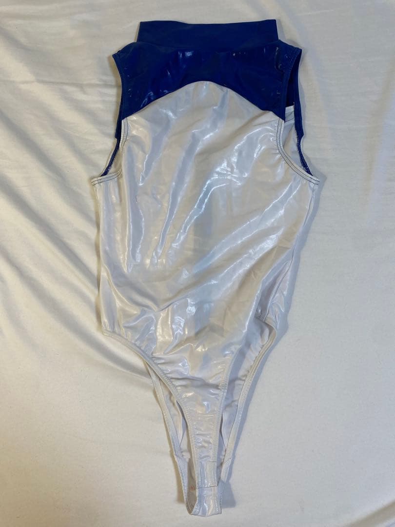 PHARFAITE ジッパー付きボディスーツ ホワイト/ブルー