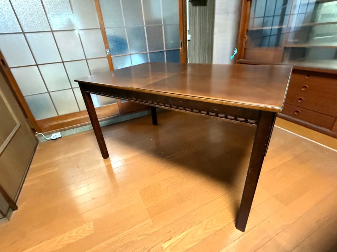 【現地引受取可能な方割引有】 カリモク　ダイニングテーブル