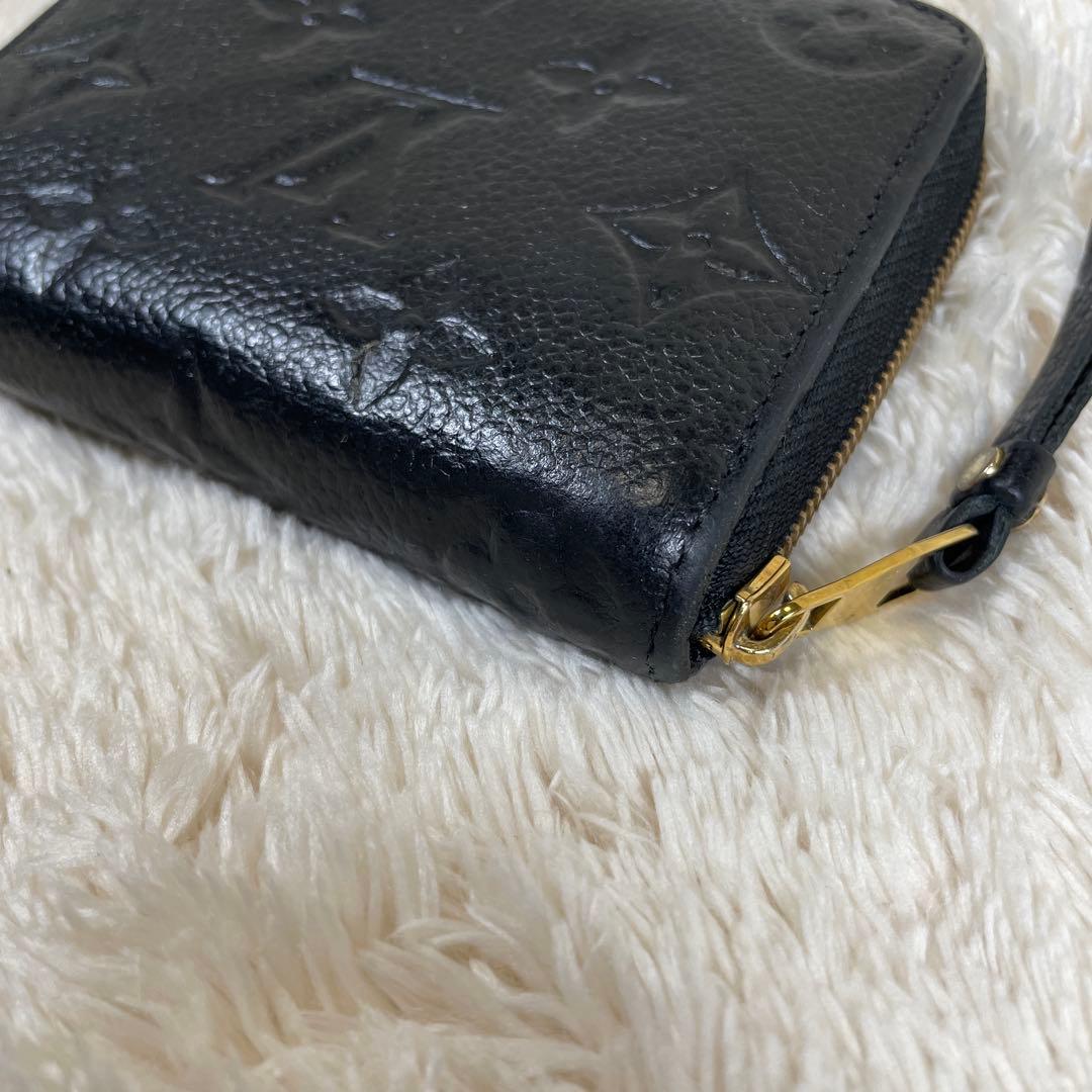 ルイヴィトン　アンプラント　ジッピーパース　型押し　モノグラム　黒