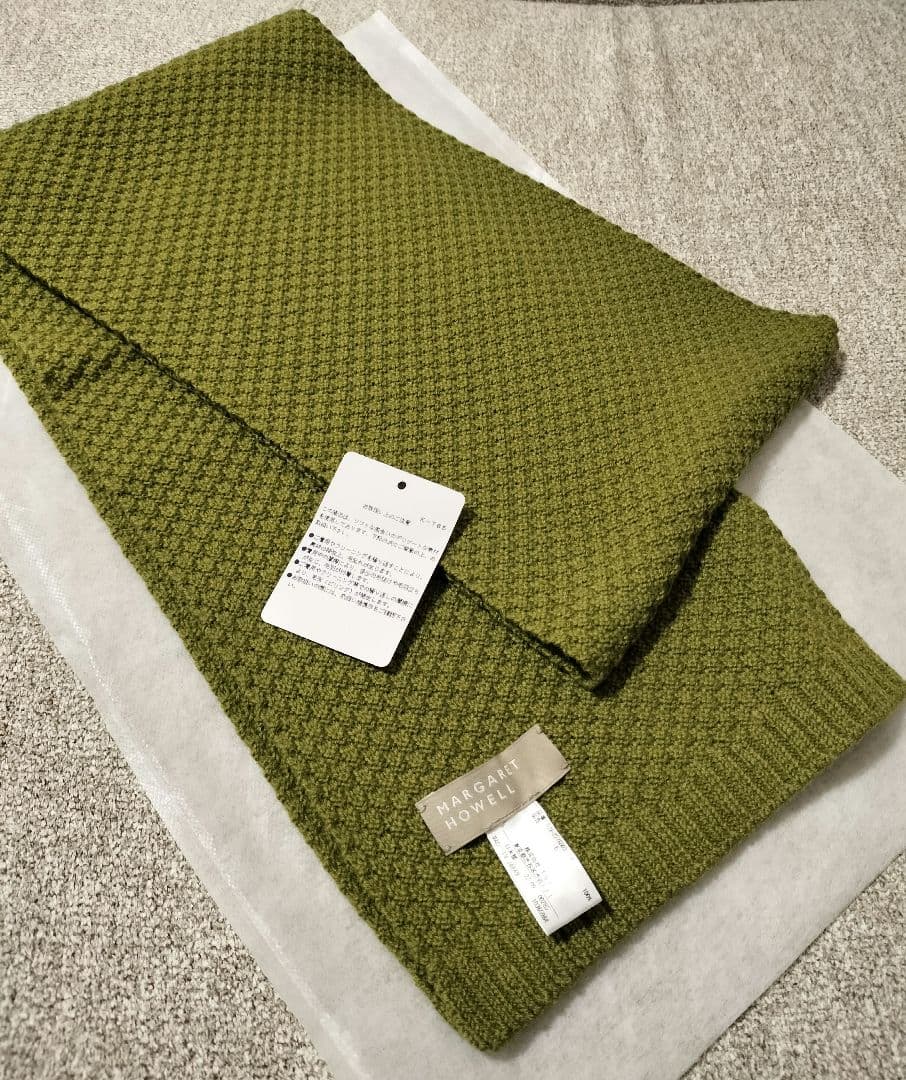 パ*ダ様 新品未使用MARGARET HOWELL カーキ マフラー