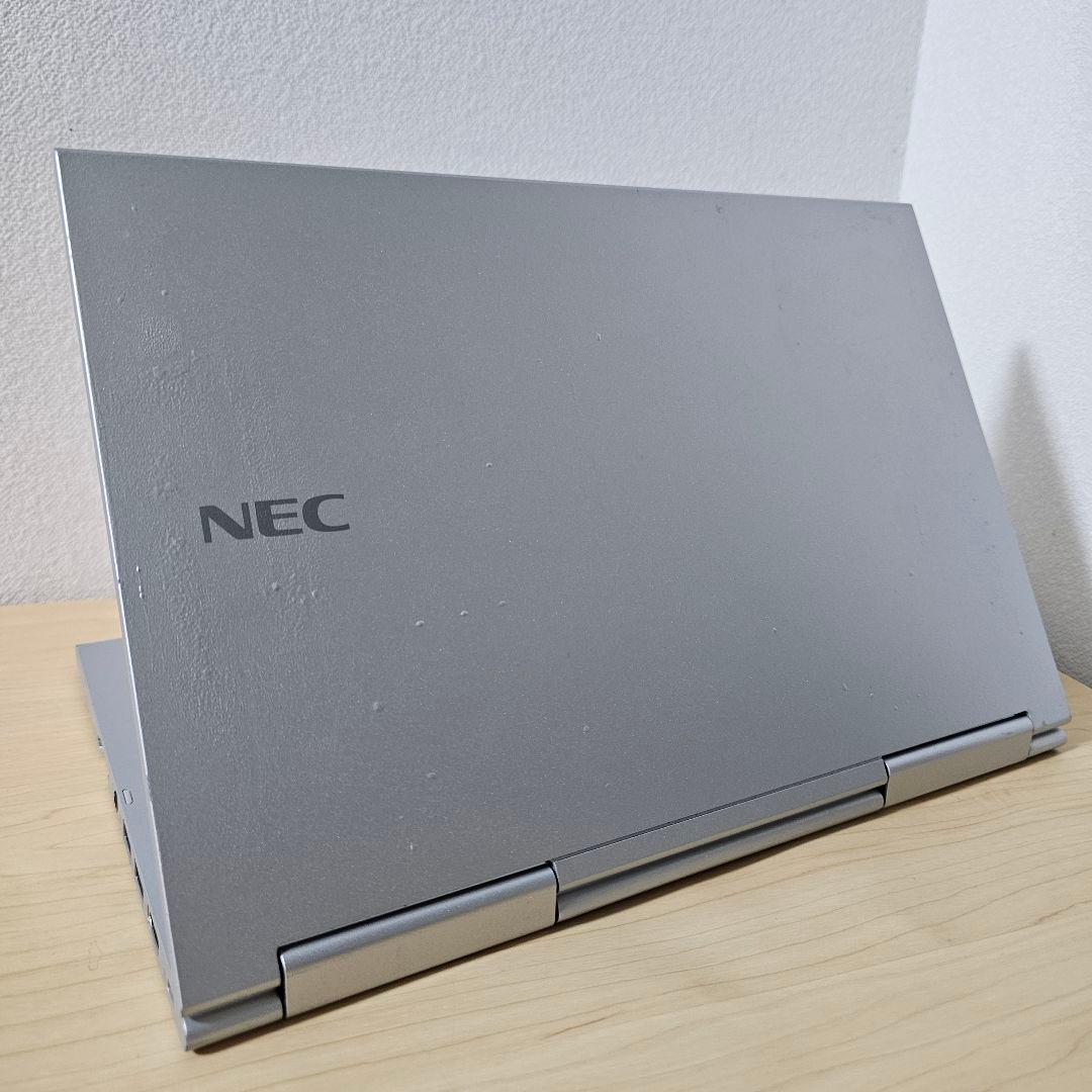 NEC VG4／ 800グラム台・超軽量／タッチパネル
