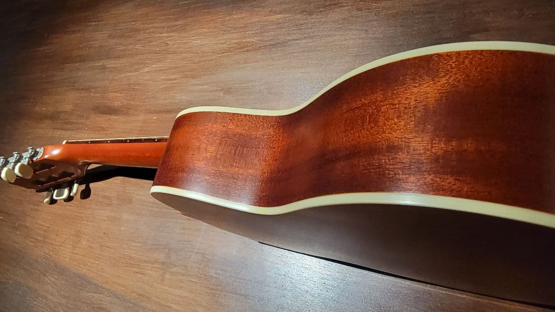 Aria ATU-120/6 アリア 6弦 ギタレレ ミニギター