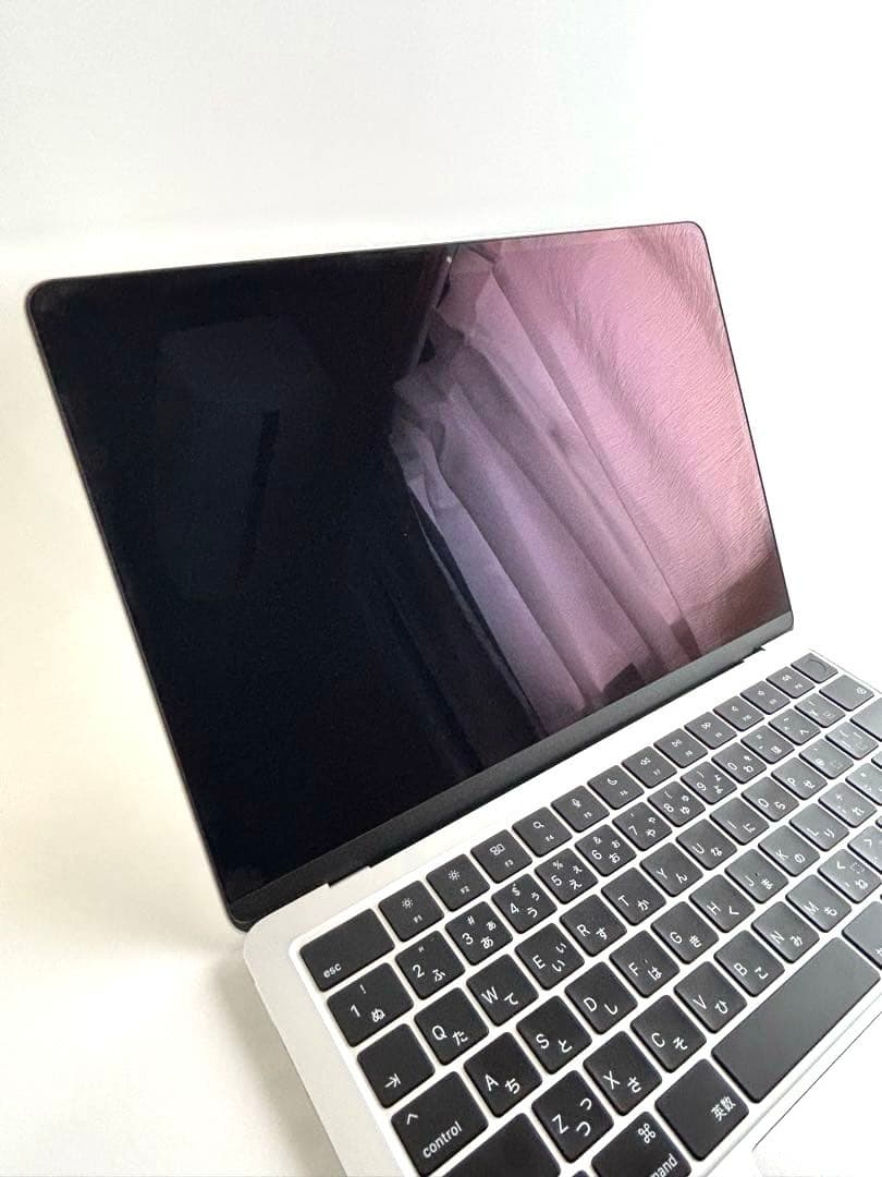【中古】MacBookAir M2 2022 シルバー 8GB 256GB