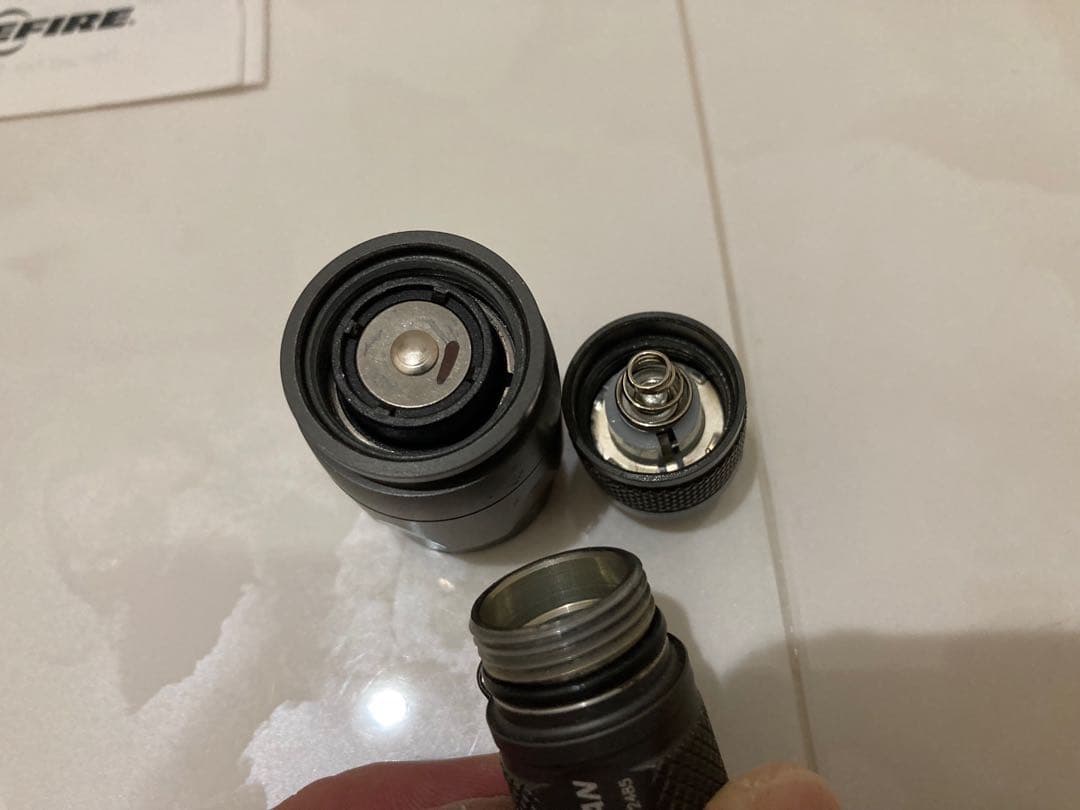 SureFire E1L OUTDOORSMAN LEDフラッシュライト