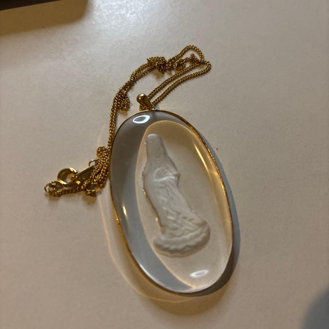 これは！観音様の水晶！持ってるだけでも！不思議なパワー！慈悲！