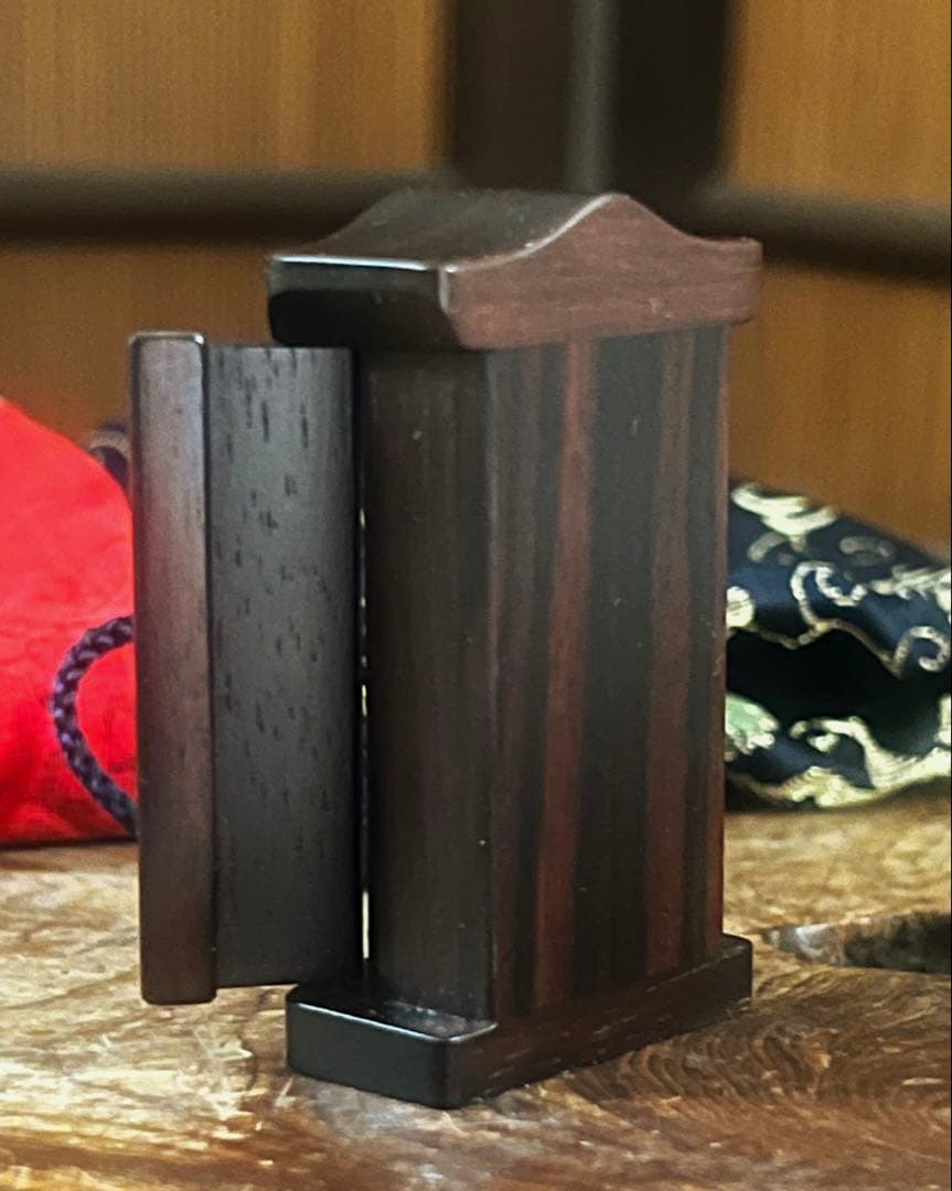 仏教美術 時代 珊瑚 聖観音菩薩像 仏像 川口一光 黒檀 厨子 巾着 布 付き