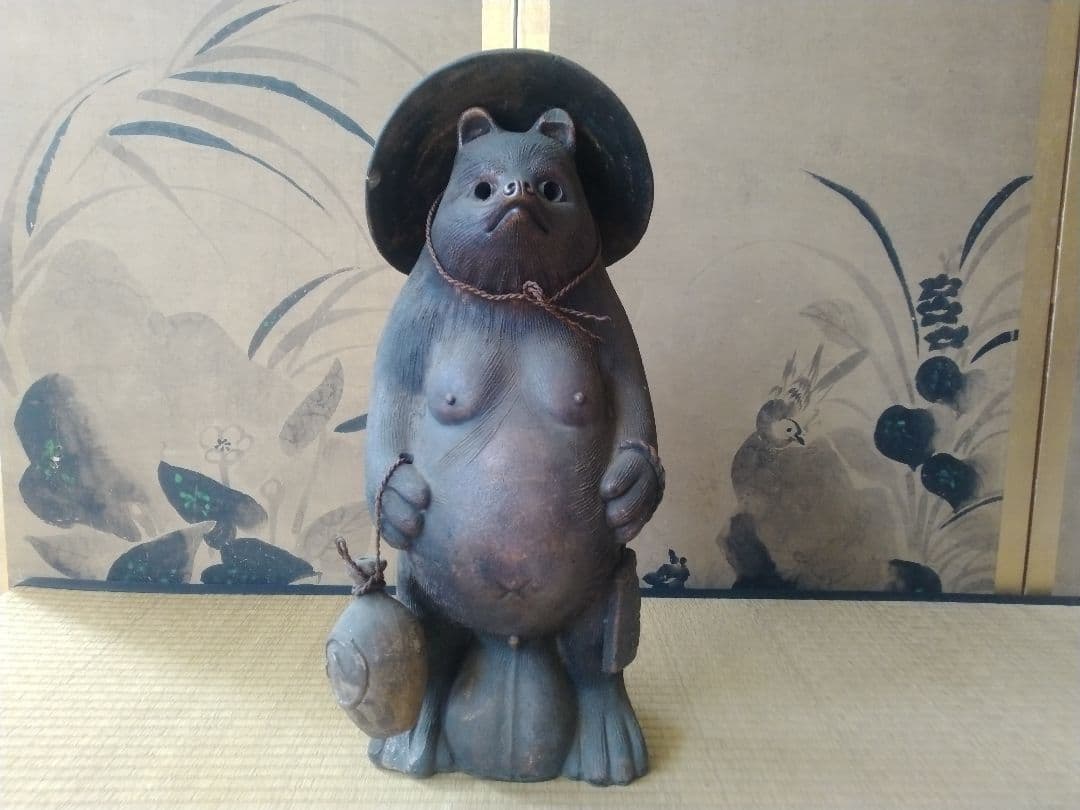 古格あるすまし顔なタヌキ　骨董　信楽焼　京焼　茶道具　置物　開運　縁起物