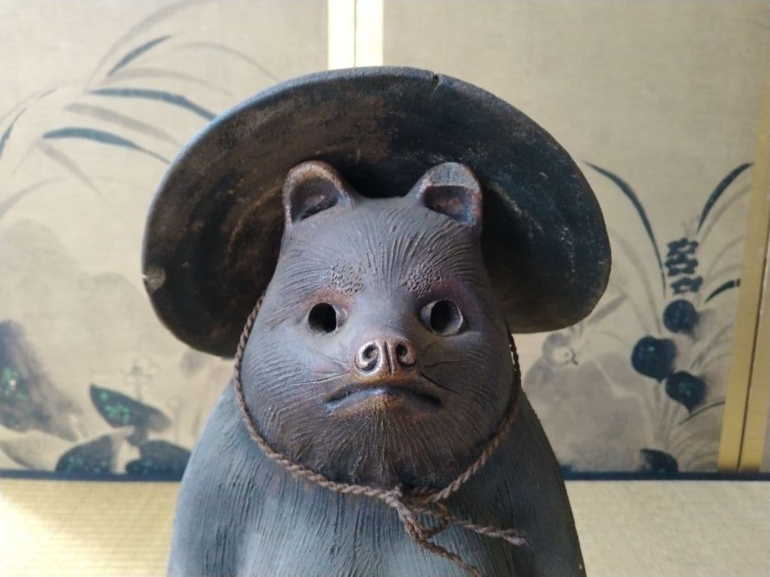 古格あるすまし顔なタヌキ　骨董　信楽焼　京焼　茶道具　置物　開運　縁起物