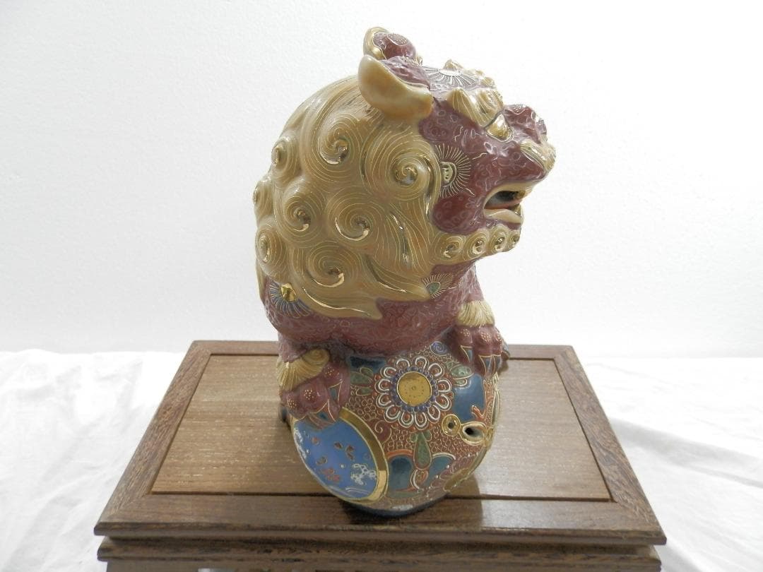 時代物 九谷焼  金彩 色絵  狛犬  唐獅子 手毬獅子 縁起物 魔除け 陶器