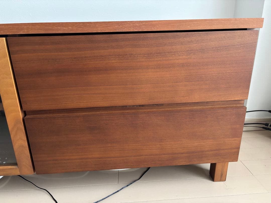 無印良品　ウォールナット　木製テレビ台 ガラス扉付き