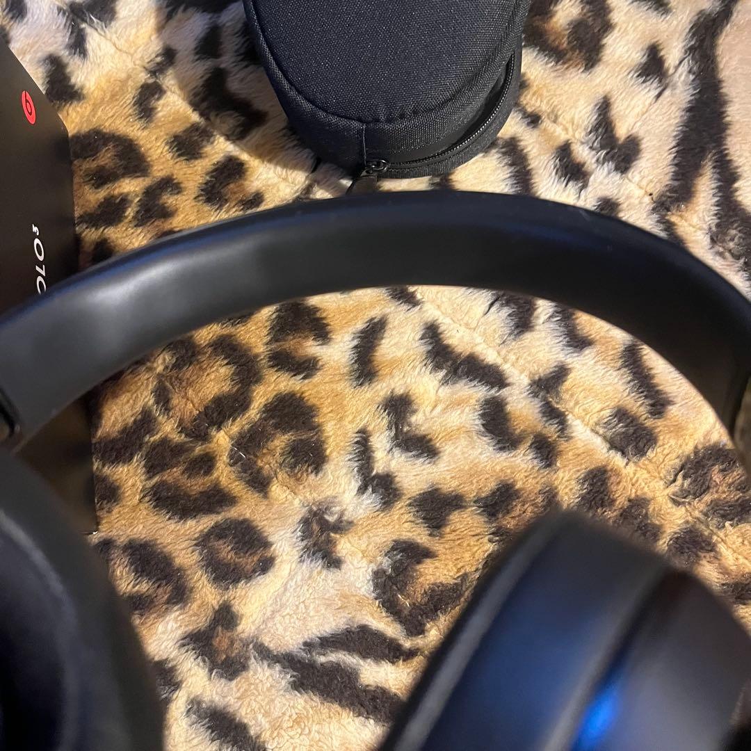 BEATS SOLO3ブラック ワイヤレスヘッドホン