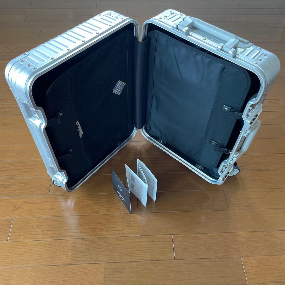 ♡新品未使用非売品メルセデスベンツ　アルミスーツケース32L カバー付き♡