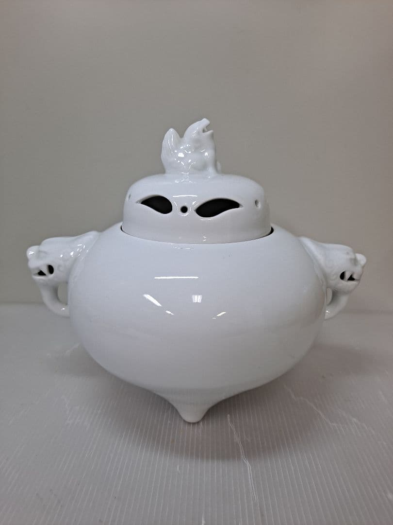 三川内焼 鍋島焼 白磁 透彫 獅子 香炉 共箱無し