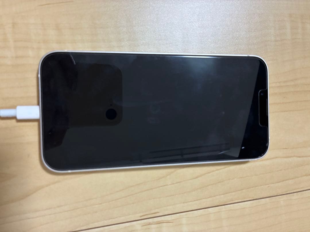 Apple iPhone 13 スターライト　本体