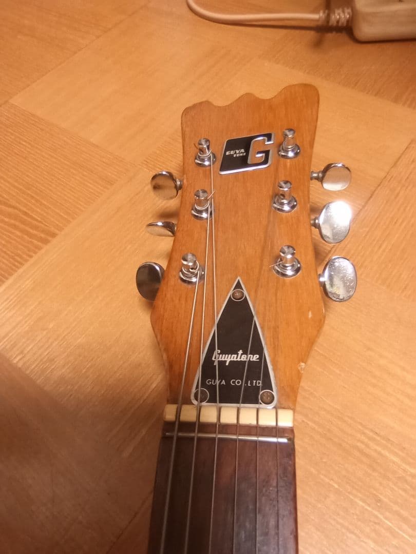 Guyatoneジャパンビンテージ　ビザールギター モズライトタイプ　 カスタム
