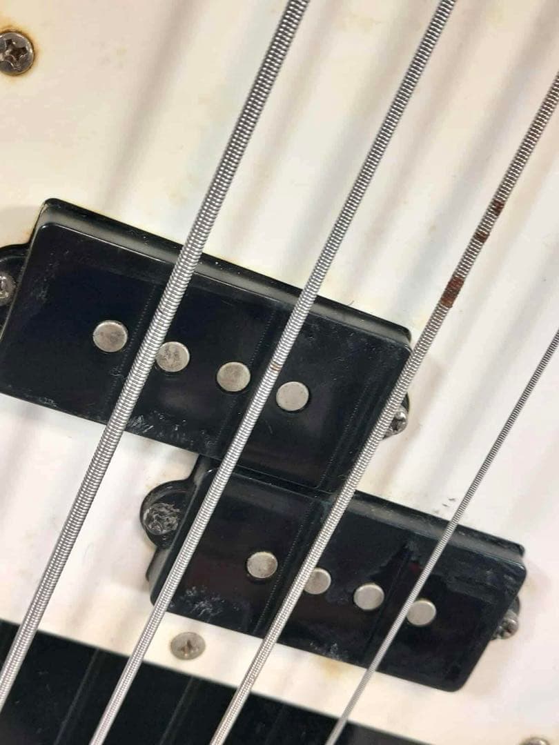 Legend エレキベース