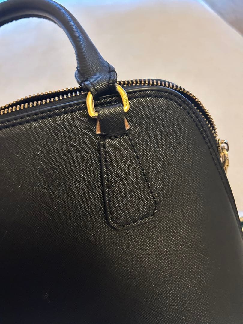 PRADA ブラック ハンドバッグ スカーフ付き