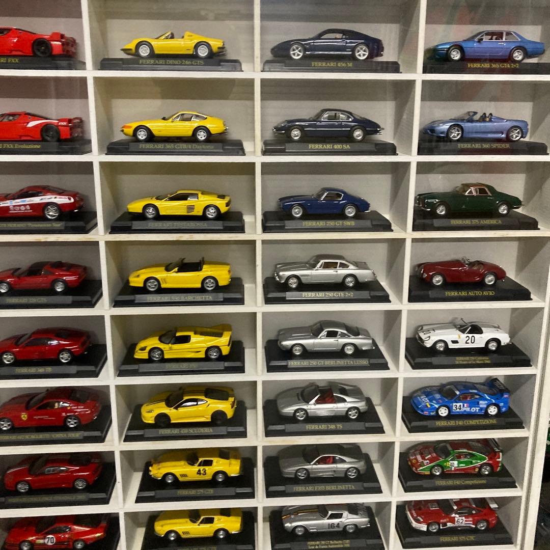 歴代フェラーリ　1/43 72台　オーダーメイドケース付　引き取り限定
