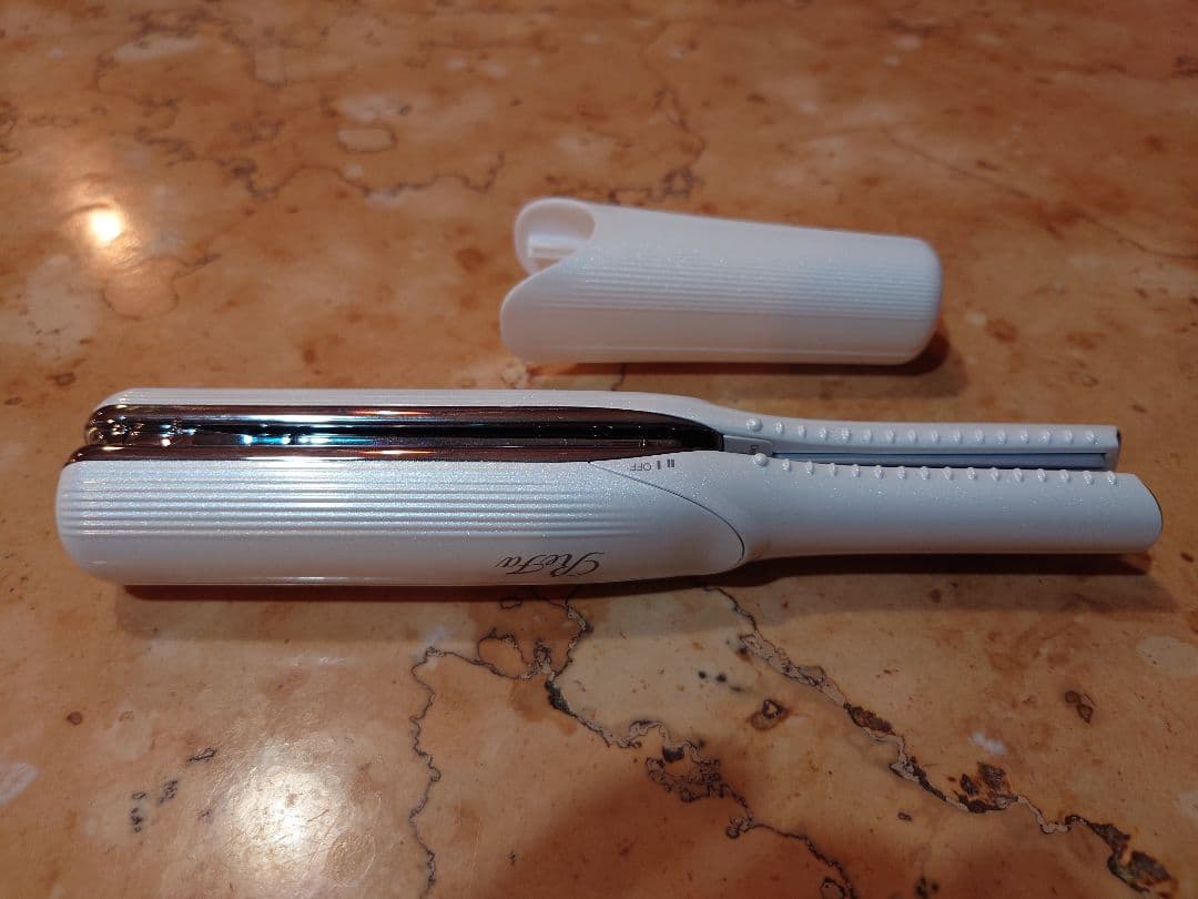 Refa RE-A102Aホワイト ストレートアイロン