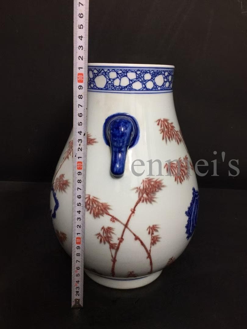 中国古陶磁、青花釉裏紅花瓶、赤葉模様、装飾壺、青白い釉薬の花瓶、純手作り、文房具