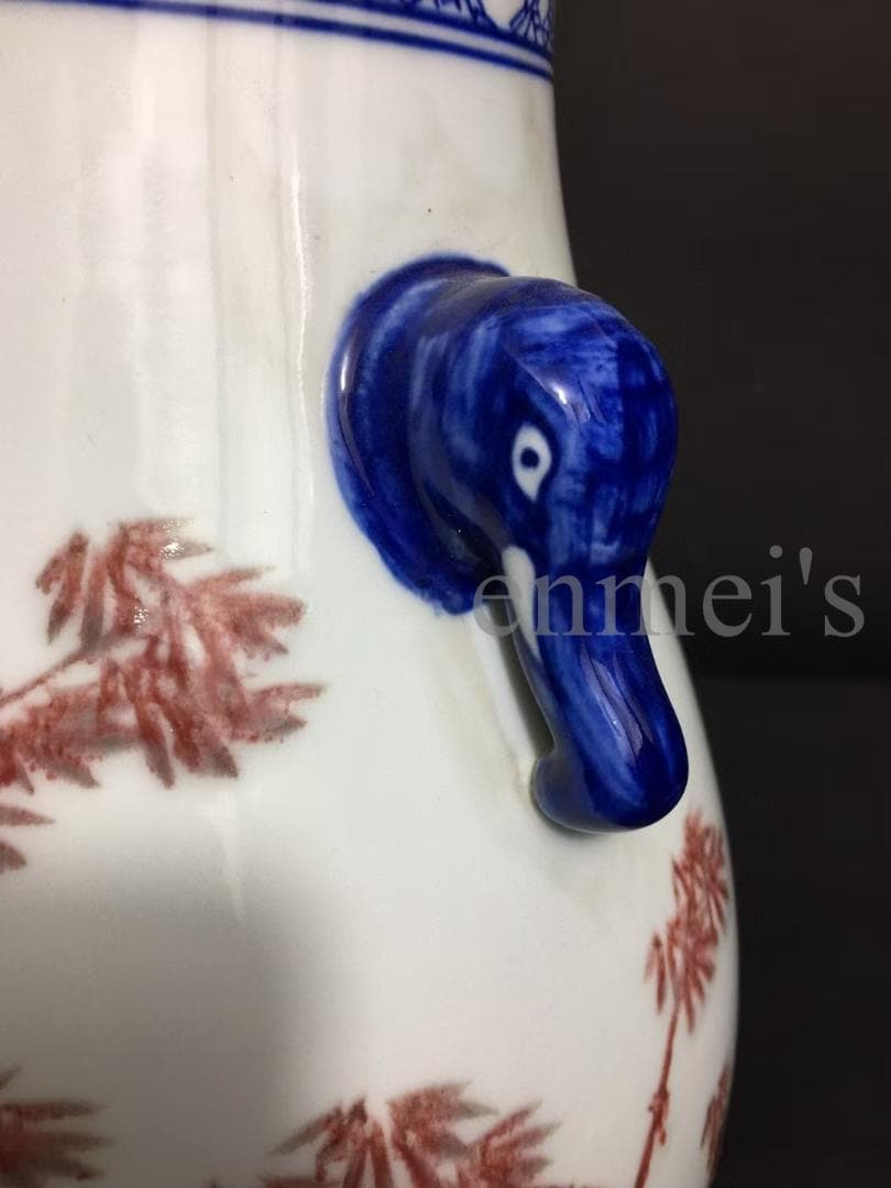 中国古陶磁、青花釉裏紅花瓶、赤葉模様、装飾壺、青白い釉薬の花瓶、純手作り、文房具