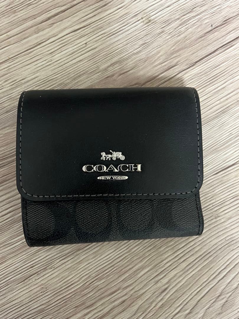 【美品】COACH 三つ折り財布 黒 モノグラム