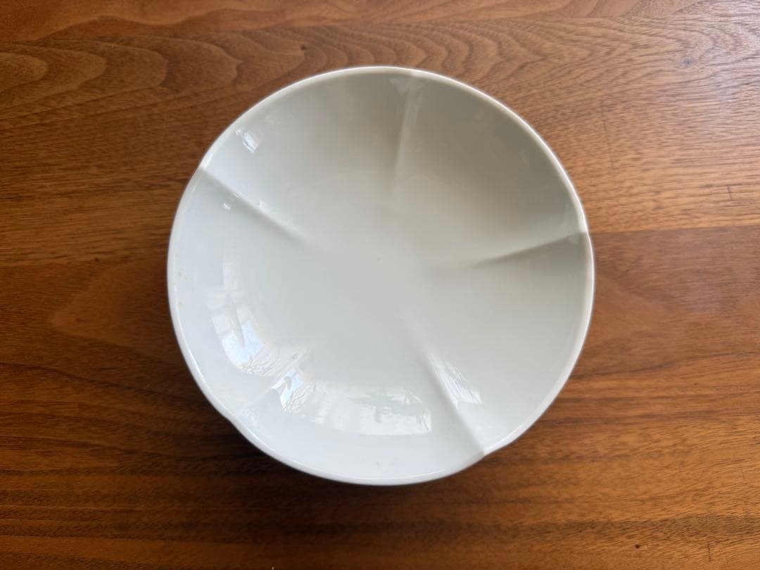 【井上萬二】有田焼　重要無形文化財　人間国宝　白磁花形銘々皿　青白磁　三客