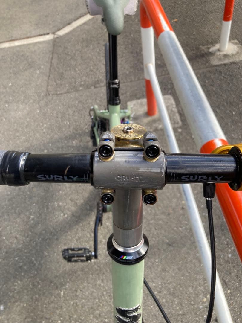 引取限定　SURLY ゴーストグラップラー　モロコバーもつけます