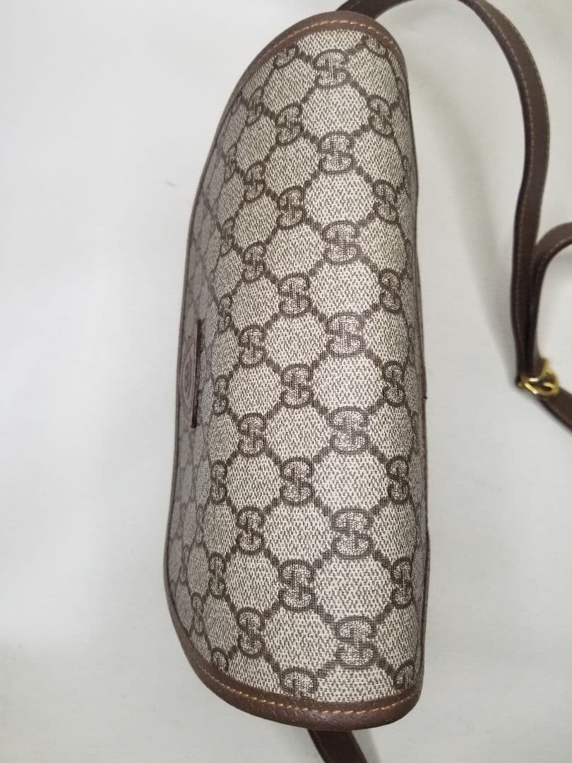 ヴィンテージ GUCCI GG ショルダーバッグ ベージュとブラウンのレザー。