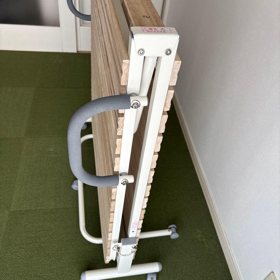 u*e様 ニトリ 折りたたみ桐すのこパイプベッド ハイタイプ(VW)