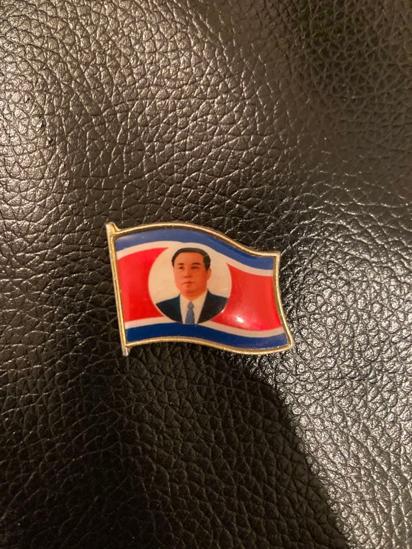 北朝鮮 ピンバッジ