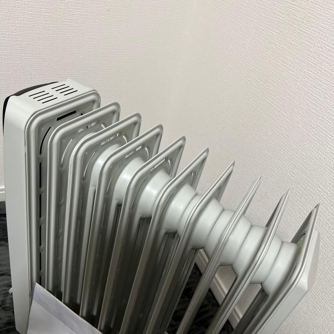 【極美品｜ほぼ未使用】デロンギ オイルヒーター H771015EFSN BK