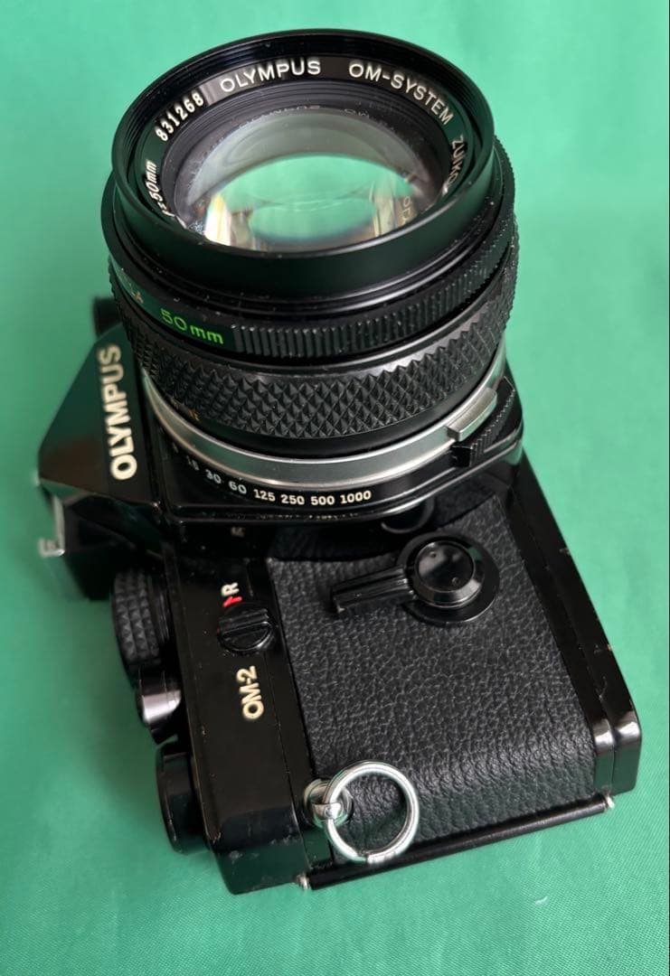 ★ OLYMPUS OM-2 (革ケース付) + 標準レンズ 50mm F1.4