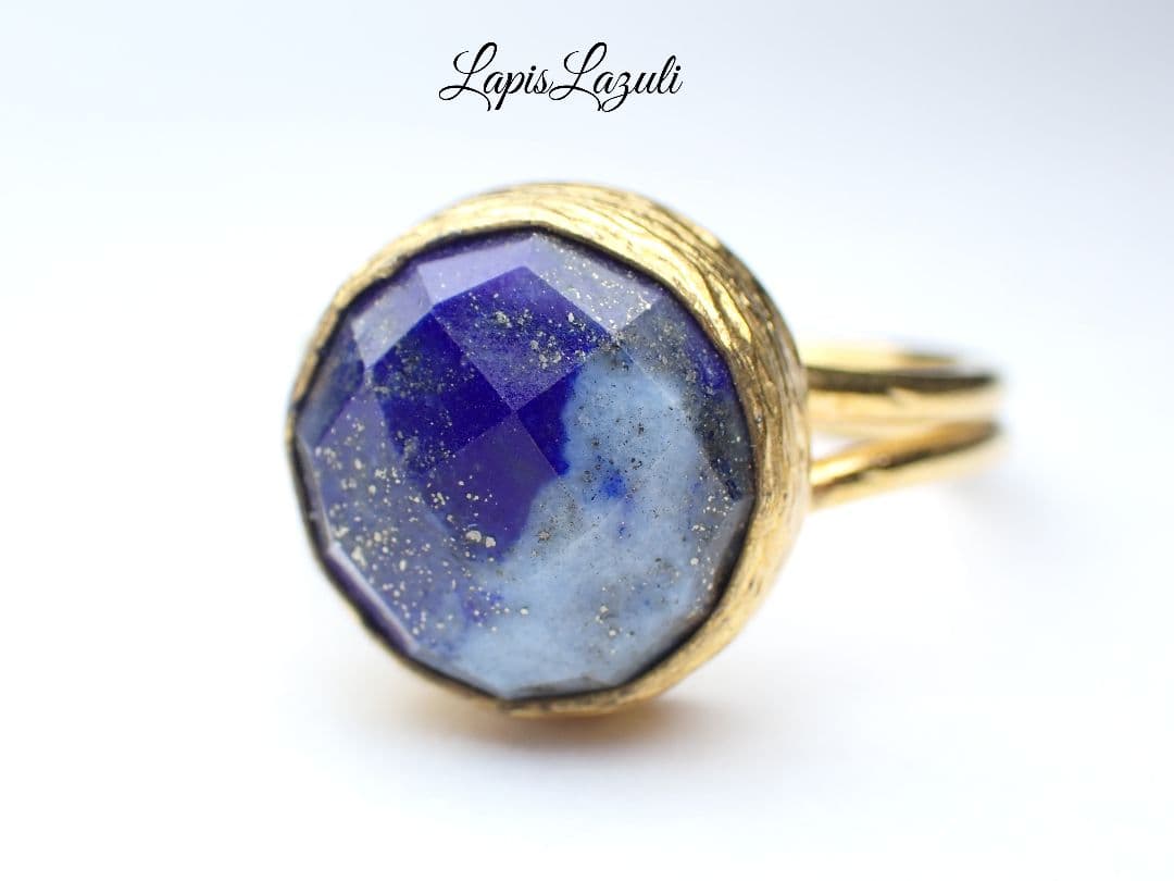最新作★「星降るラピスラズリ」パイライト入り☆の世界でひとつの天然石リング
