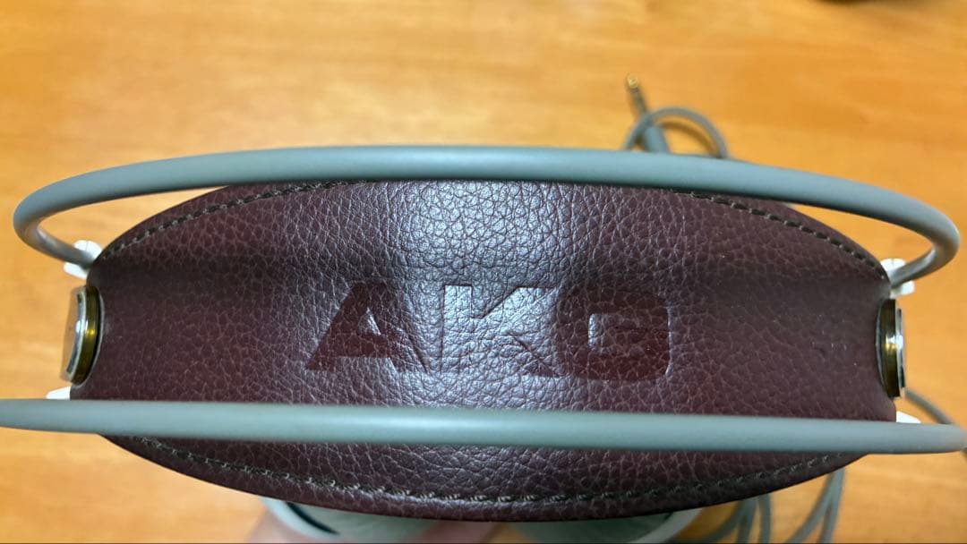 AKG K701 Made in Austria 元箱と台座付き 動作確認済