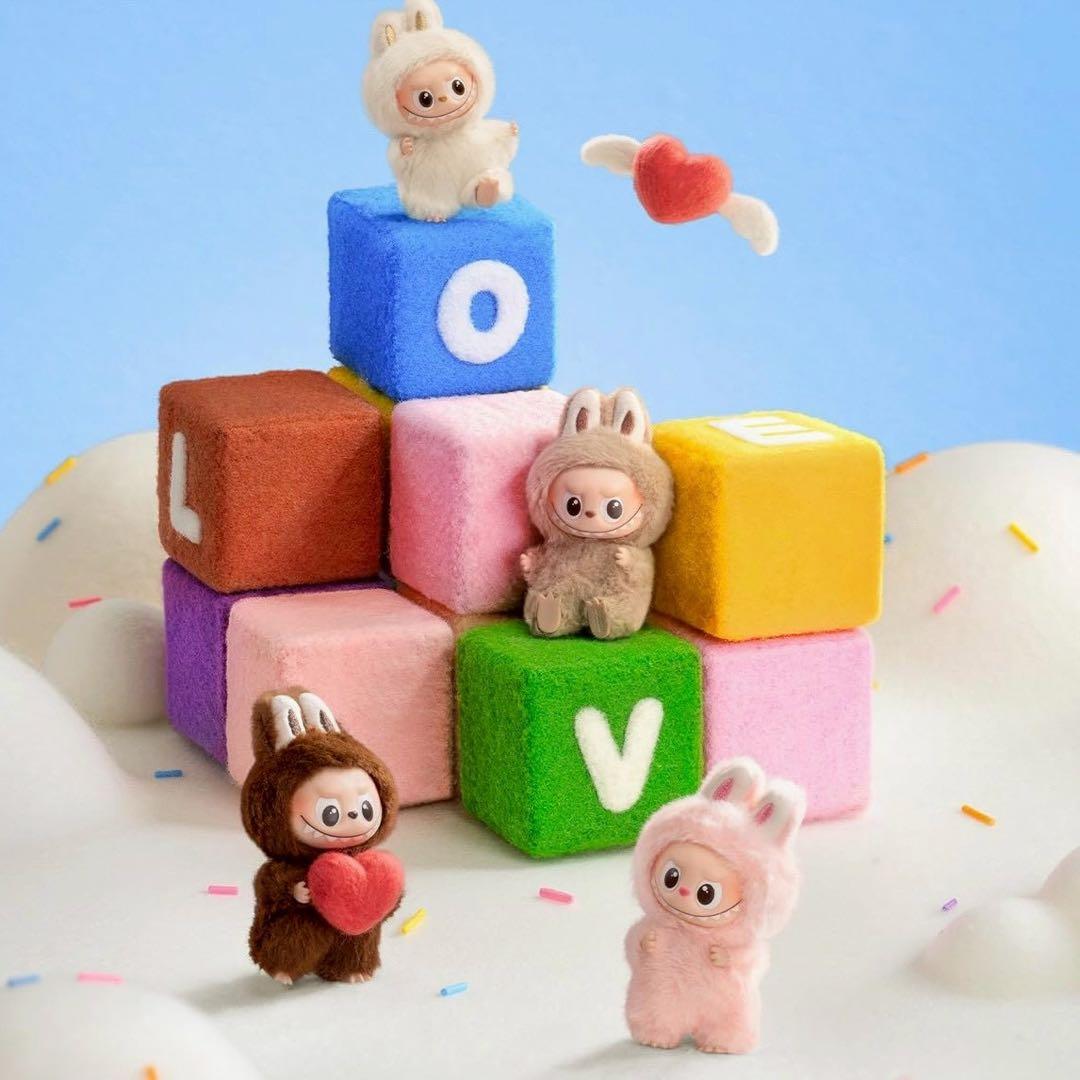 THE MONSTERS PIN FOR LOVEぬいぐるみペンダント(A-M)