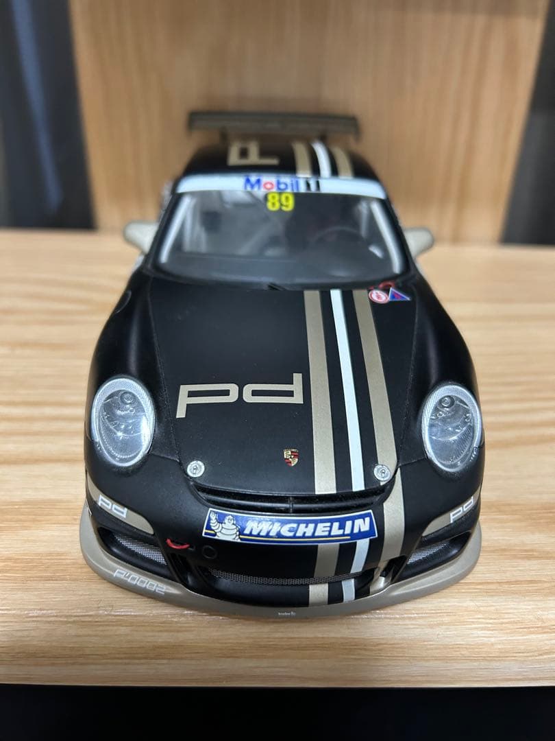 貴重　オートアート1／18 ポルシェ911希少なカラー 訳あり