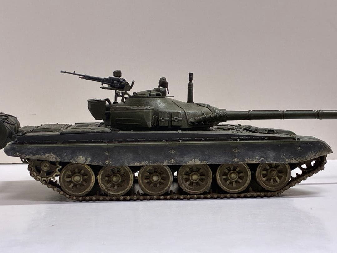 アミュージングホビー　1/35 M-84A 完成品　戦車　模型　ユーゴスラビア