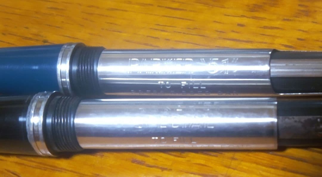 【値下げ❗】【PARKER 51万年筆2本 】 黒と青金色・インク付き